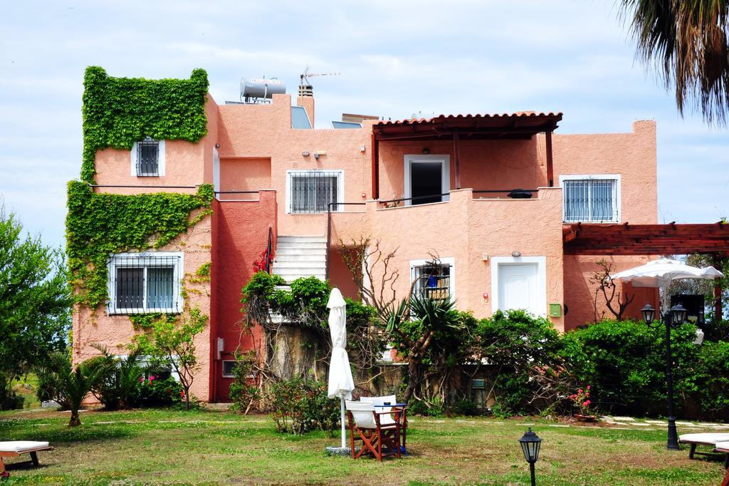 Villa Fleria Seaside Studios & Apts 雅拉尼奥 外观 照片