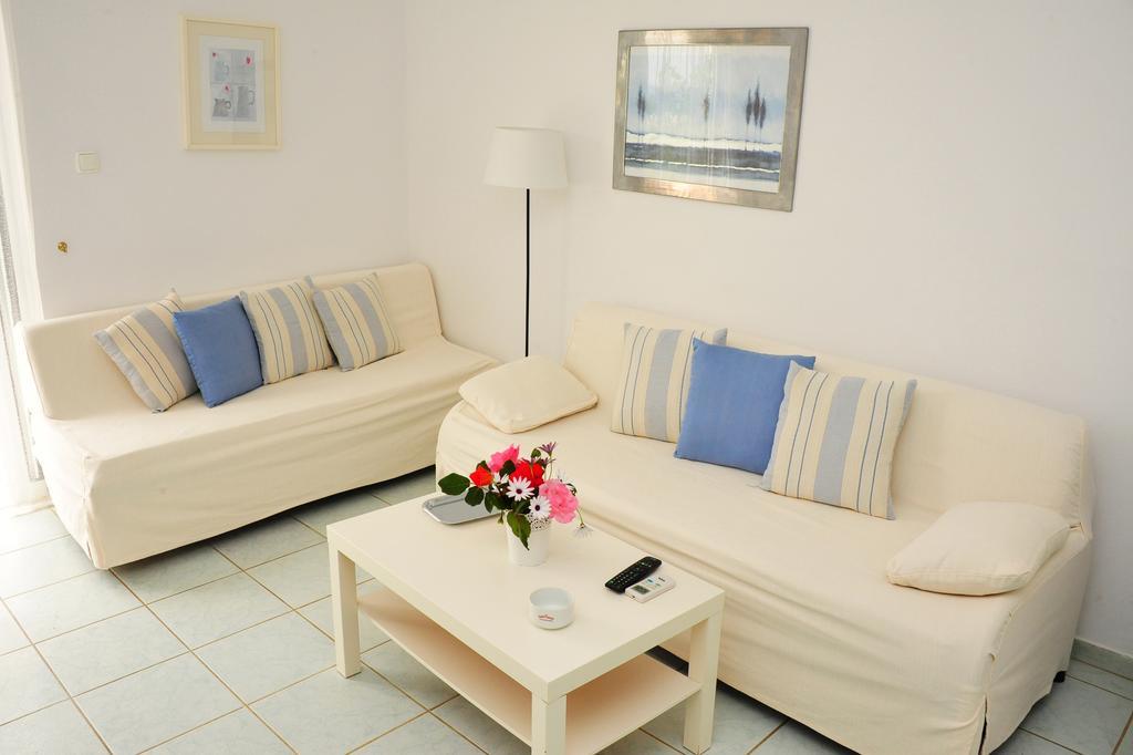 Villa Fleria Seaside Studios & Apts 雅拉尼奥 外观 照片